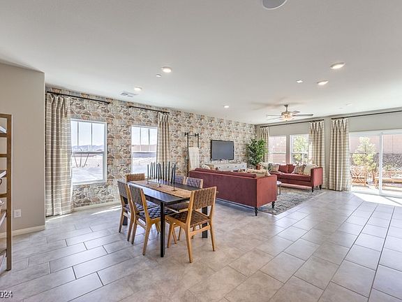 4th image of 1055 Gentle Swan St #675
