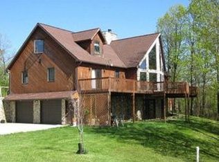 393 Breezy Heights Ln, Duncansville, PA 16635