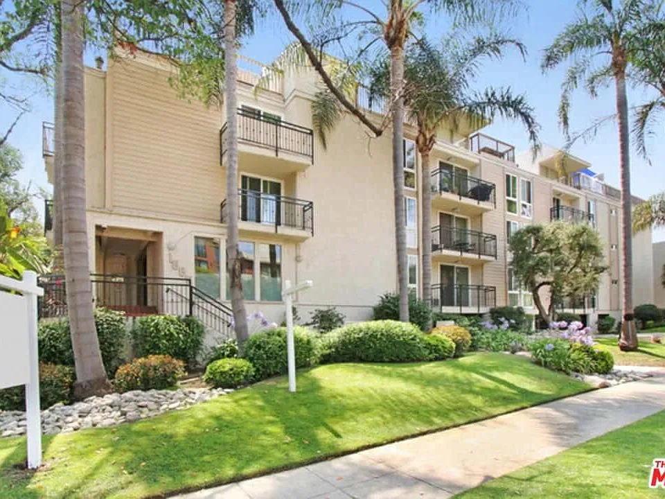 1885 Veteran Ave #107