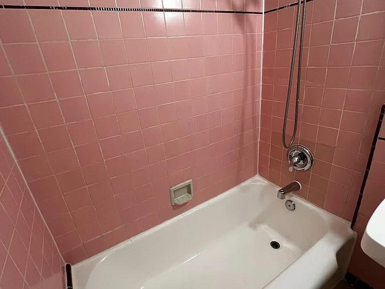 615 S Normandie Ave #47 — Photo 8