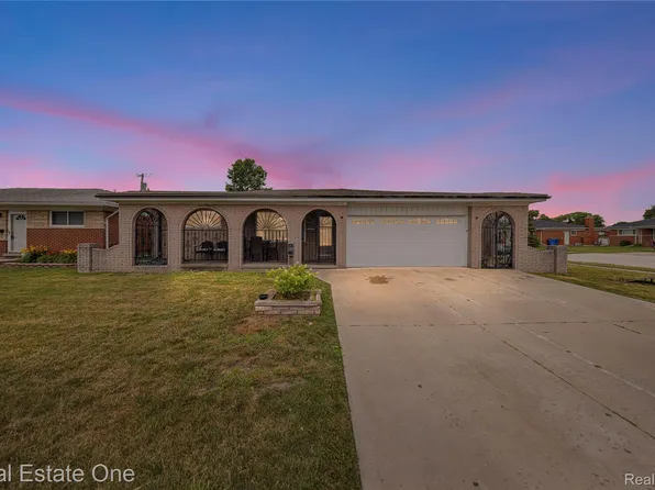 30051 Moulin Ave, Warren, MI 48088