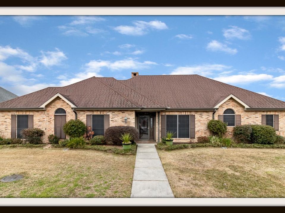 1st image of 200 Tuscany Valley Dr