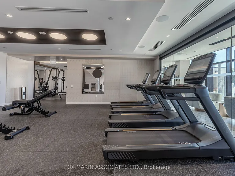 858 Dupont St #806 — Photo 25