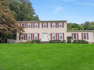 26 Winding Trl, Mahwah, NJ 07430