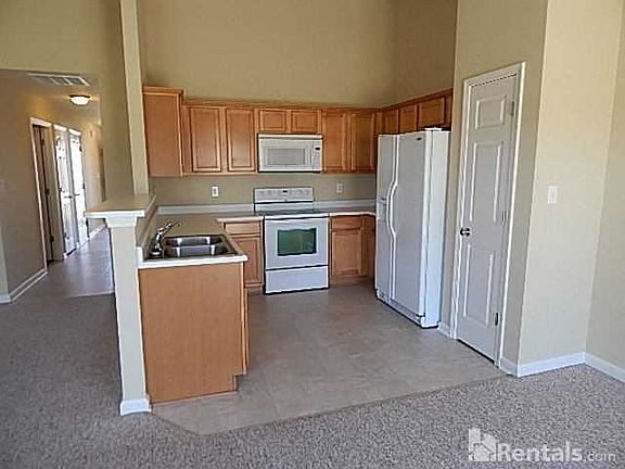 3rd image of 2009 Lisa Walk Dr