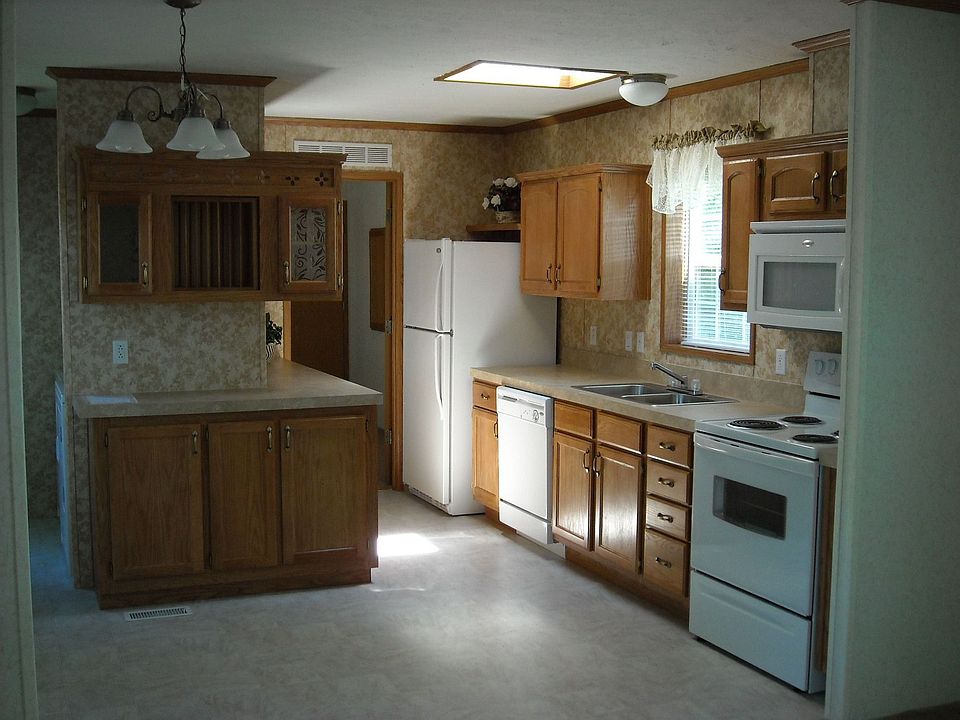Custom Kitchen with Amish Oak Cabinets