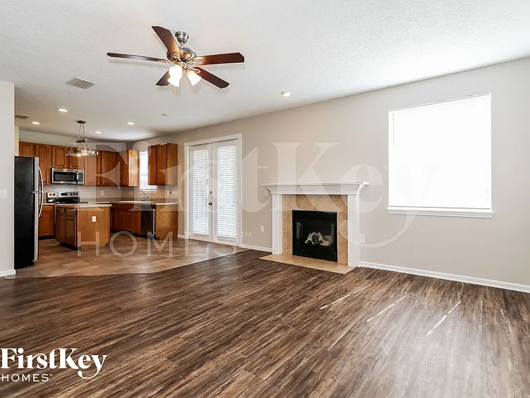 1559 Majestic View Ln — Photo 5