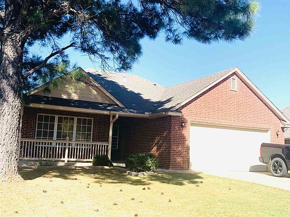 2nd image of 1005 Mahar Dr
