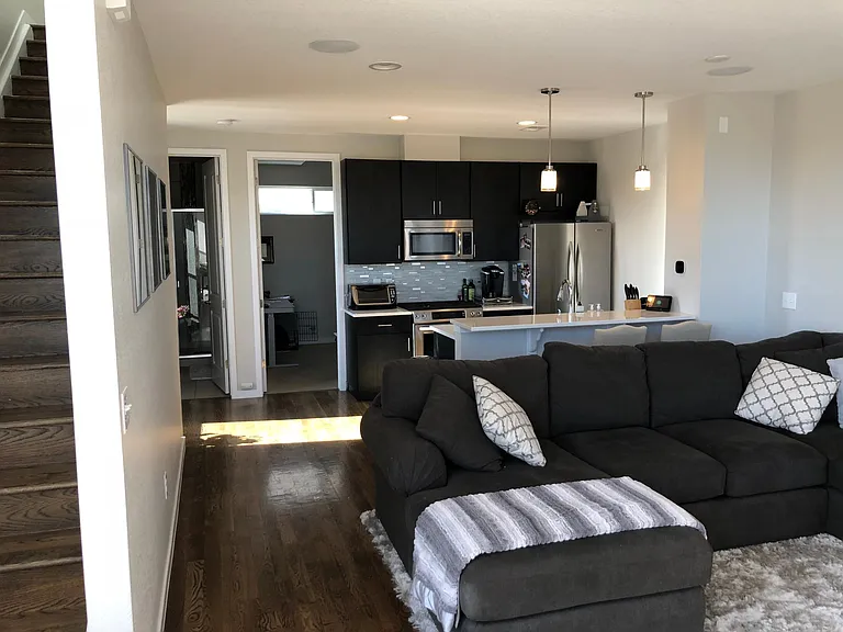 Open main floor!