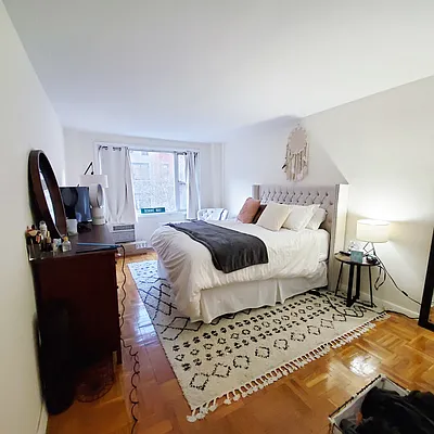 Rented by Green Home NY Realty LLC | media 6