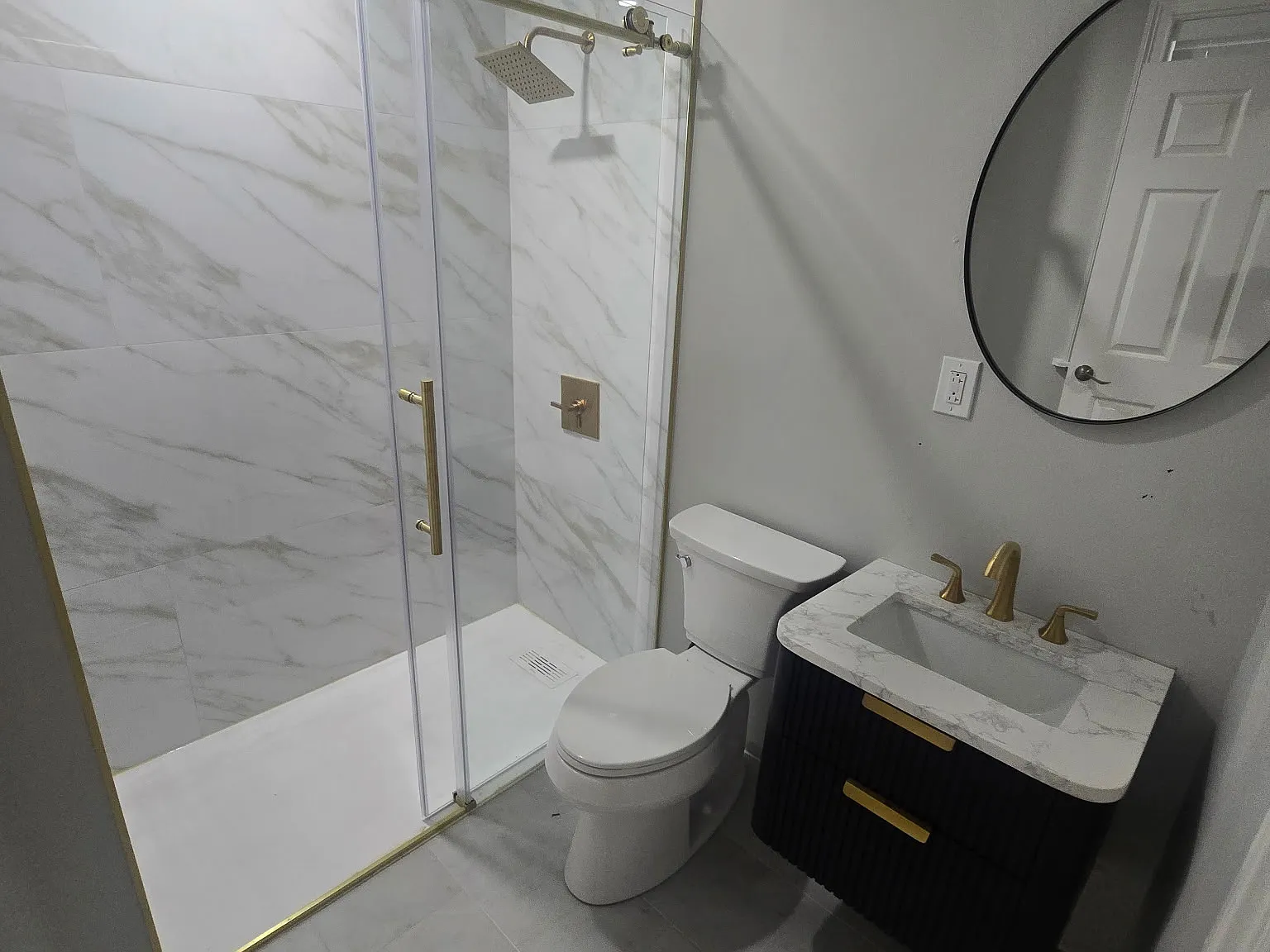 3 bed, 960 sqft, $3,400 — Photo 2