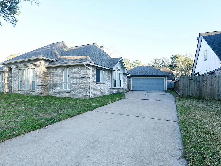 14819 Chetland Place Dr — Photo 16
