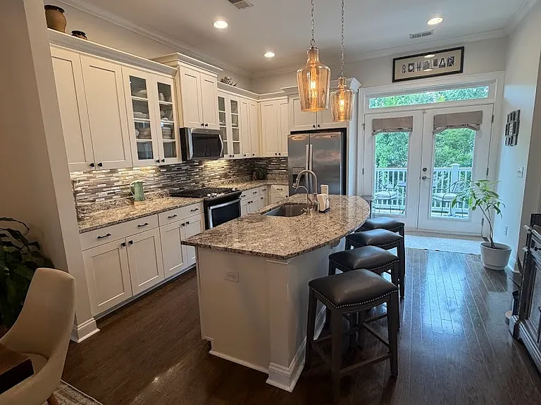 1057 Bowman Woods Dr — Photo 8