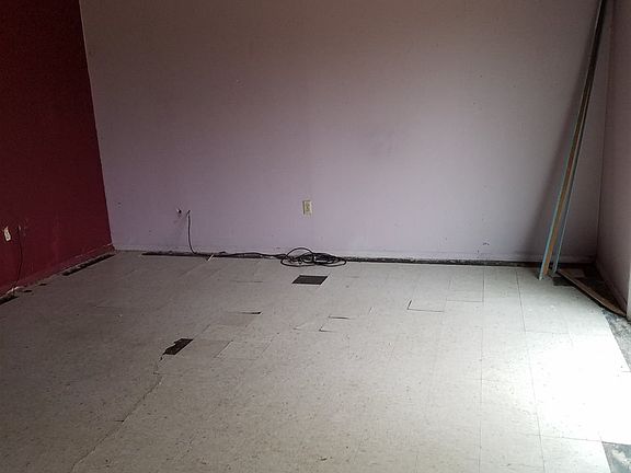 4th image of 4914 NW Lindy Ave