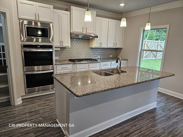 352 Newshaw Dr — Photo 10