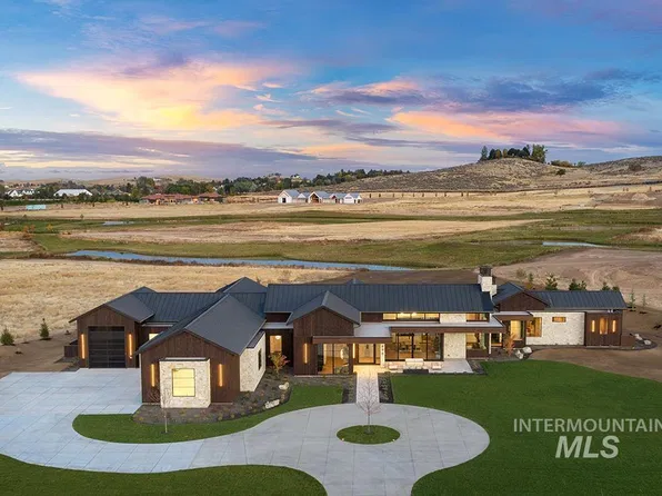 698 E Equine Ln, Eagle, ID 83616