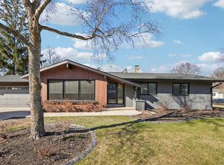 726 West Wisconsin AVENUE, Oconomowoc, WI 53066
