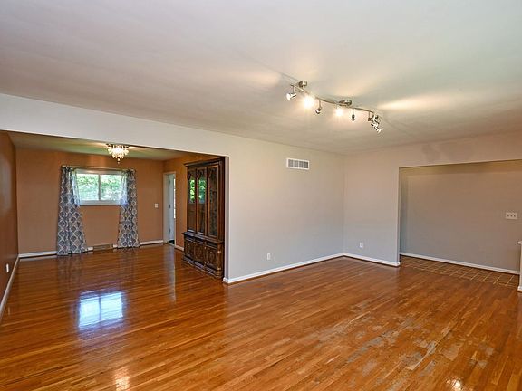 4th image of 6467 Teakwood Ct