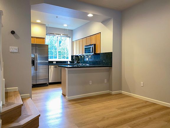 2nd image of 1900 132nd Ave SE APT 22
