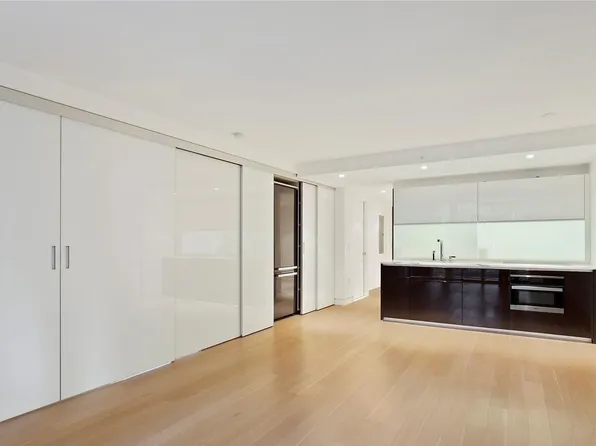 135 West 52nd Street image 1 of 9