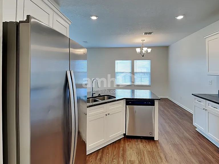 205 W Jayce Way — Photo 4