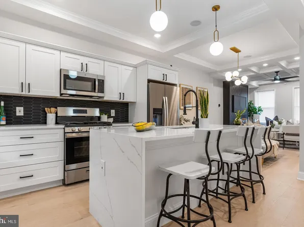 4027 Reisterstown Rd, Baltimore, MD 21215