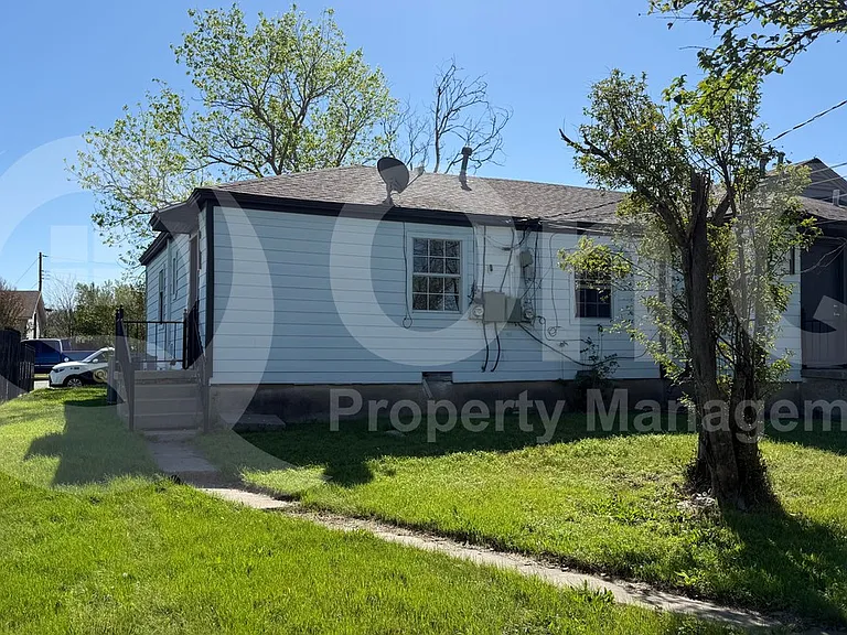 2640 Berryhill Dr — Photo 18