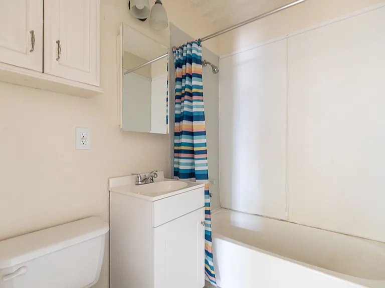 2233 Fannin St — Photo 16