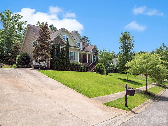 2nd image of 242 Wren Creek Cir