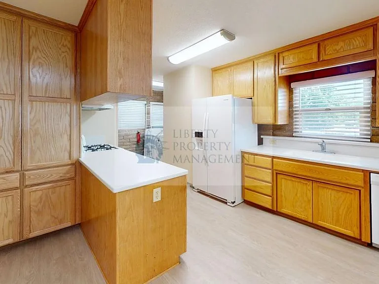 3349 Dakota Ave — Photo 7
