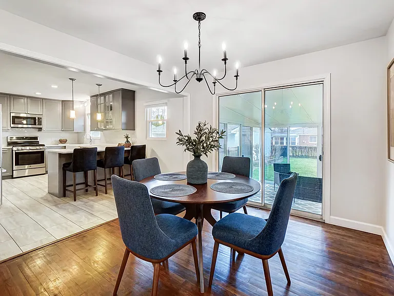 3592 Delamere Ave — Photo 17