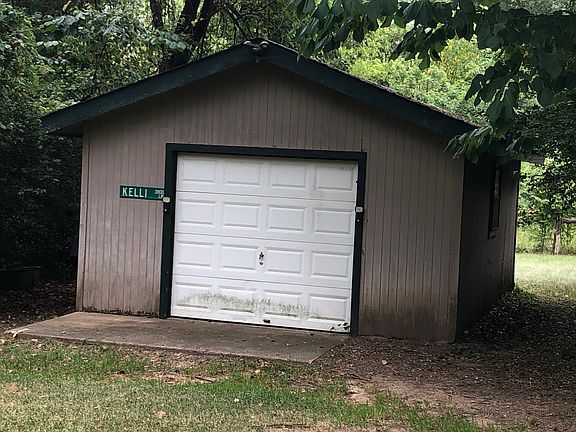 Detached Garage 