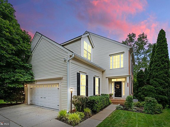 2nd image of 3017 Rosemoor Ln