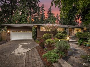 2703 104th Ave SE, Beaux Arts Village, WA