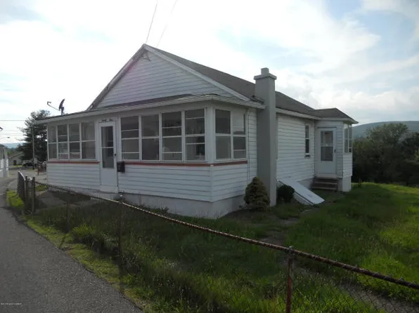 21 Gaughan St, Pittston, PA 18640