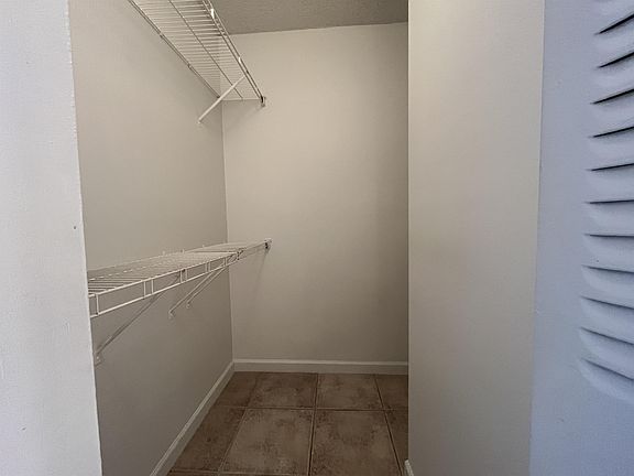 2nd image of 4384 NW 9th Ave #20-2C-152