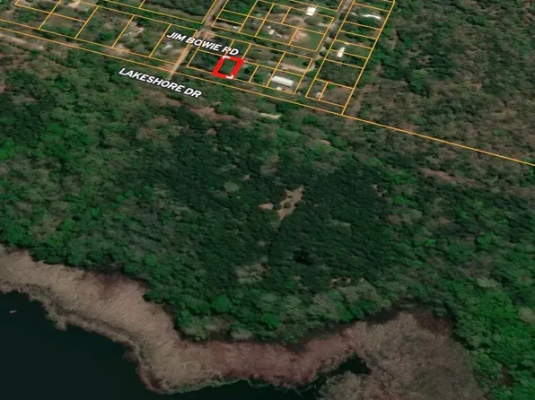 500 Lake Shore Dr, Honey Grove, TX 75446