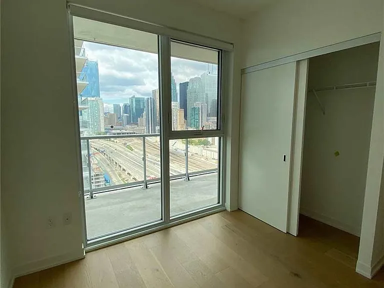 20 Richardson St #1807 — Photo 7