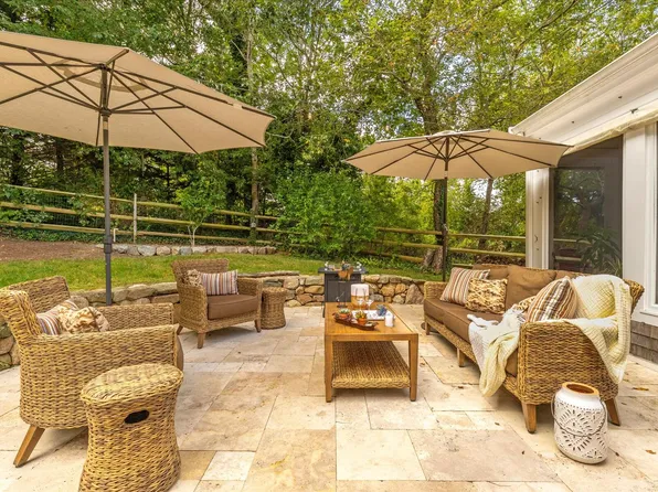 13 Six Penny Lane, Harwich Port, MA 02646