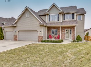 22 Fawn Ridge Cir, Middleton, WI 53562
