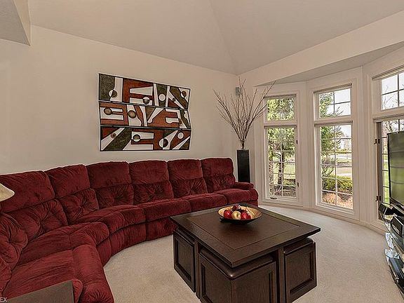 5th image of 38120 Windy Hill Ln