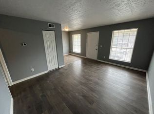 359 Redmar Blvd APT 40, Radcliff, KY 40160