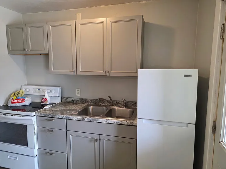 1627 SW Clay St #3 — Photo 4