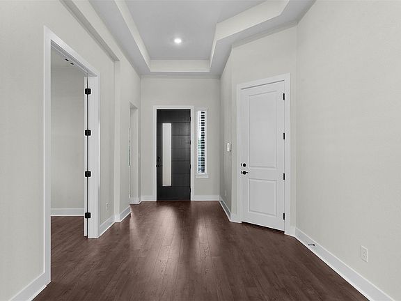 3rd image of 4742 Regents Pl