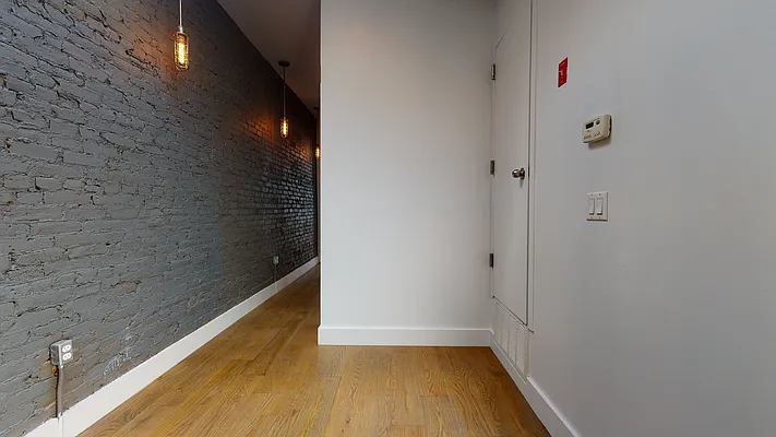 Rented by Bond New York | media 28