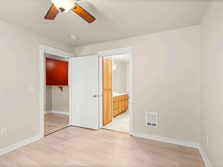 2221 McCall Dr — Photo 14