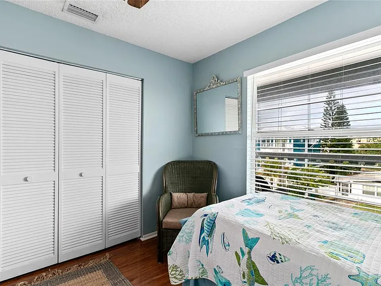 2511 Avenue C #WEST — Photo 15