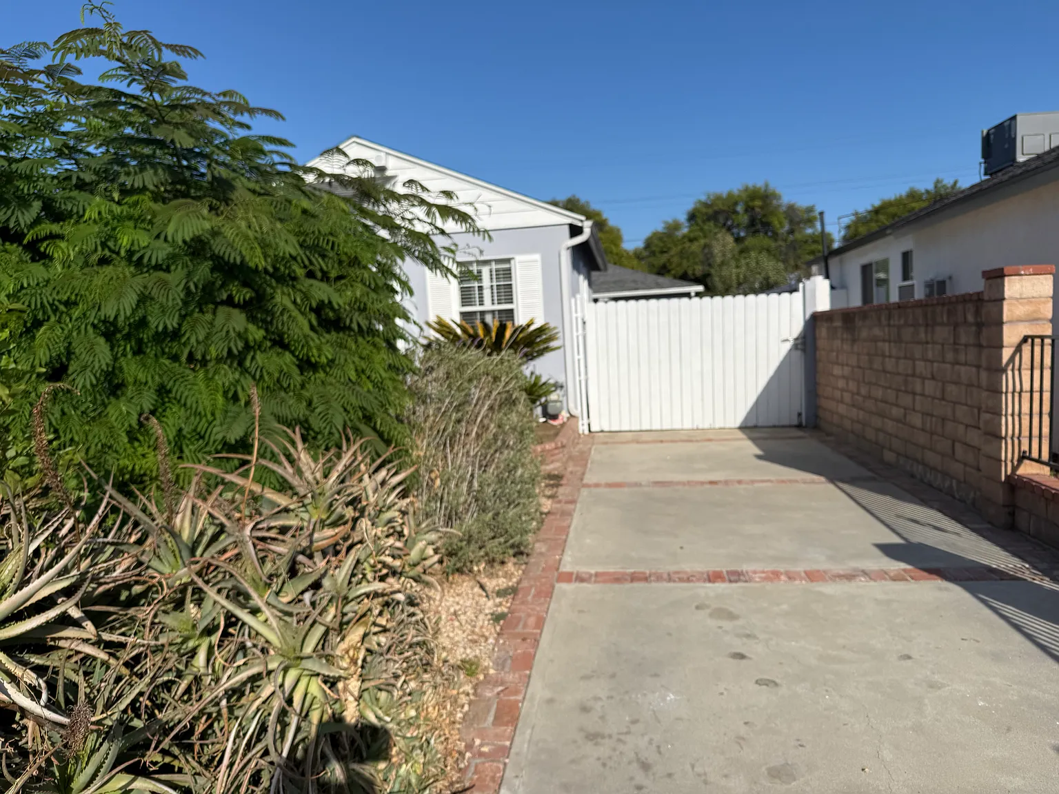 3 bed, 1676 sqft, $4,100 — Photo 3