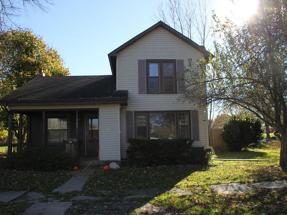 1st image of 360 Woodland St