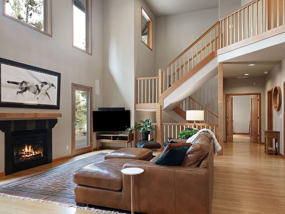 1st image of 800 NW Archie Briggs Rd